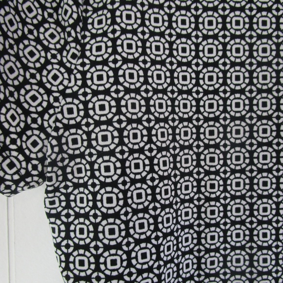 East 5th pullover top size Medium - Picture 4 of 4